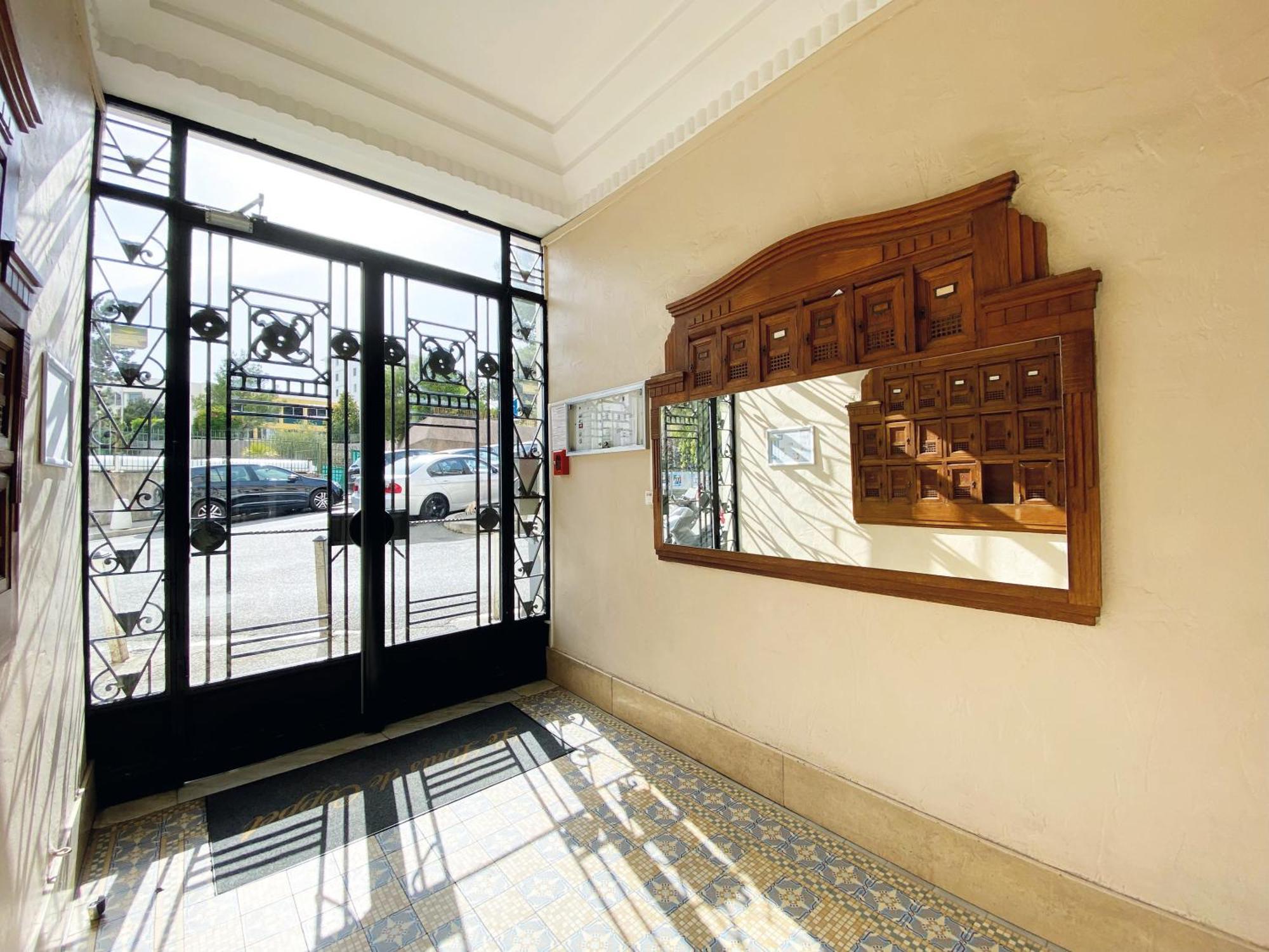 Beautiful Renovated Apartment ,Next To The Beach ! Air-C, Free Parking! Nizza Exterior foto