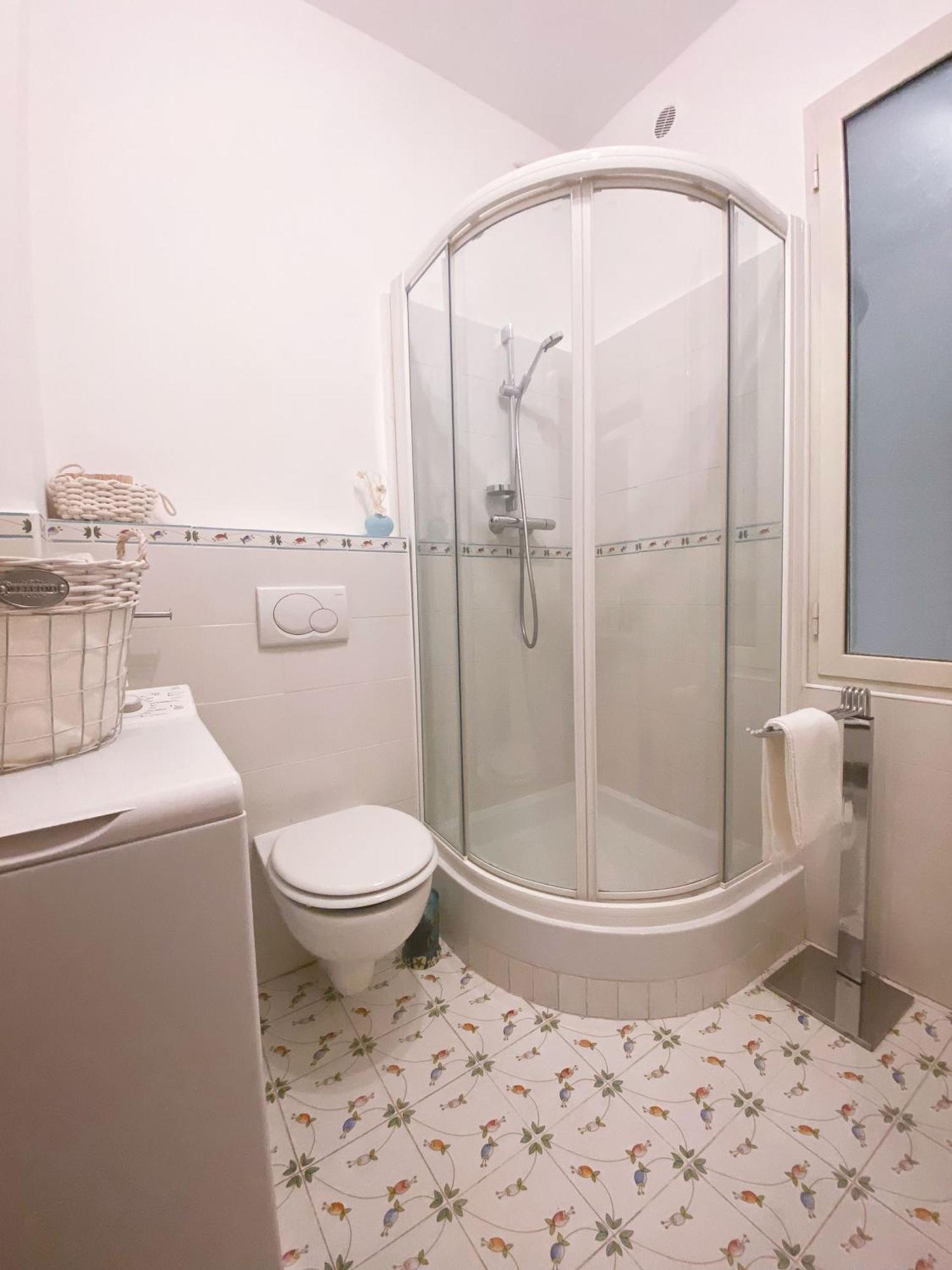 Beautiful Renovated Apartment ,Next To The Beach ! Air-C, Free Parking! Nizza Exterior foto